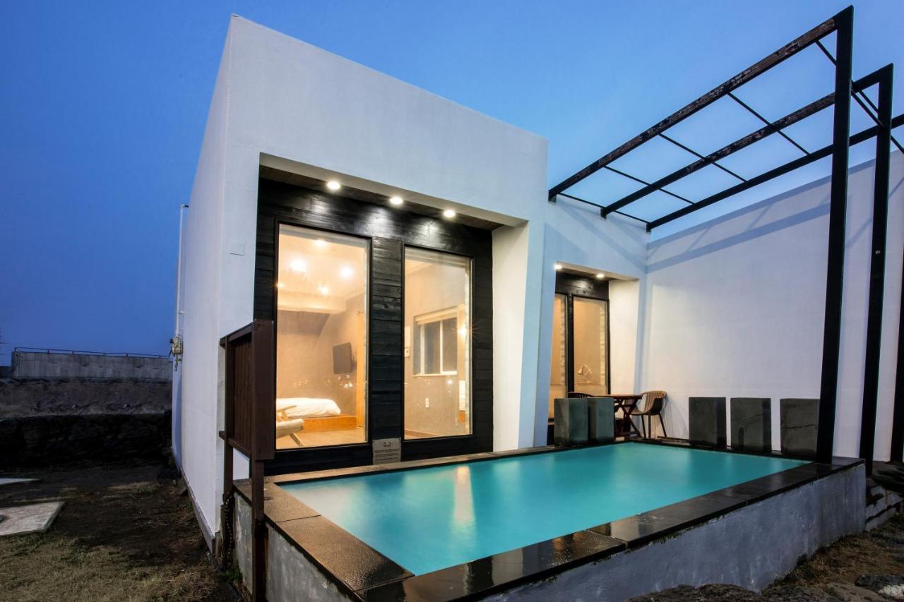 ג'גו Aqua Beautique Poolvilla מראה חיצוני תמונה
