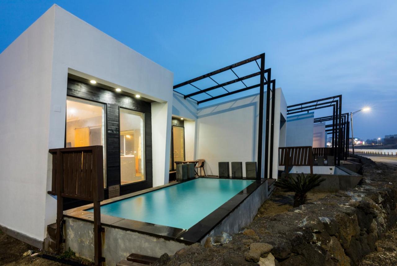 ג'גו Aqua Beautique Poolvilla מראה חיצוני תמונה