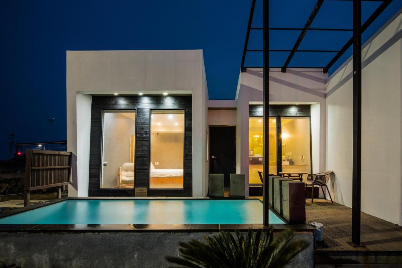ג'גו Aqua Beautique Poolvilla מראה חיצוני תמונה