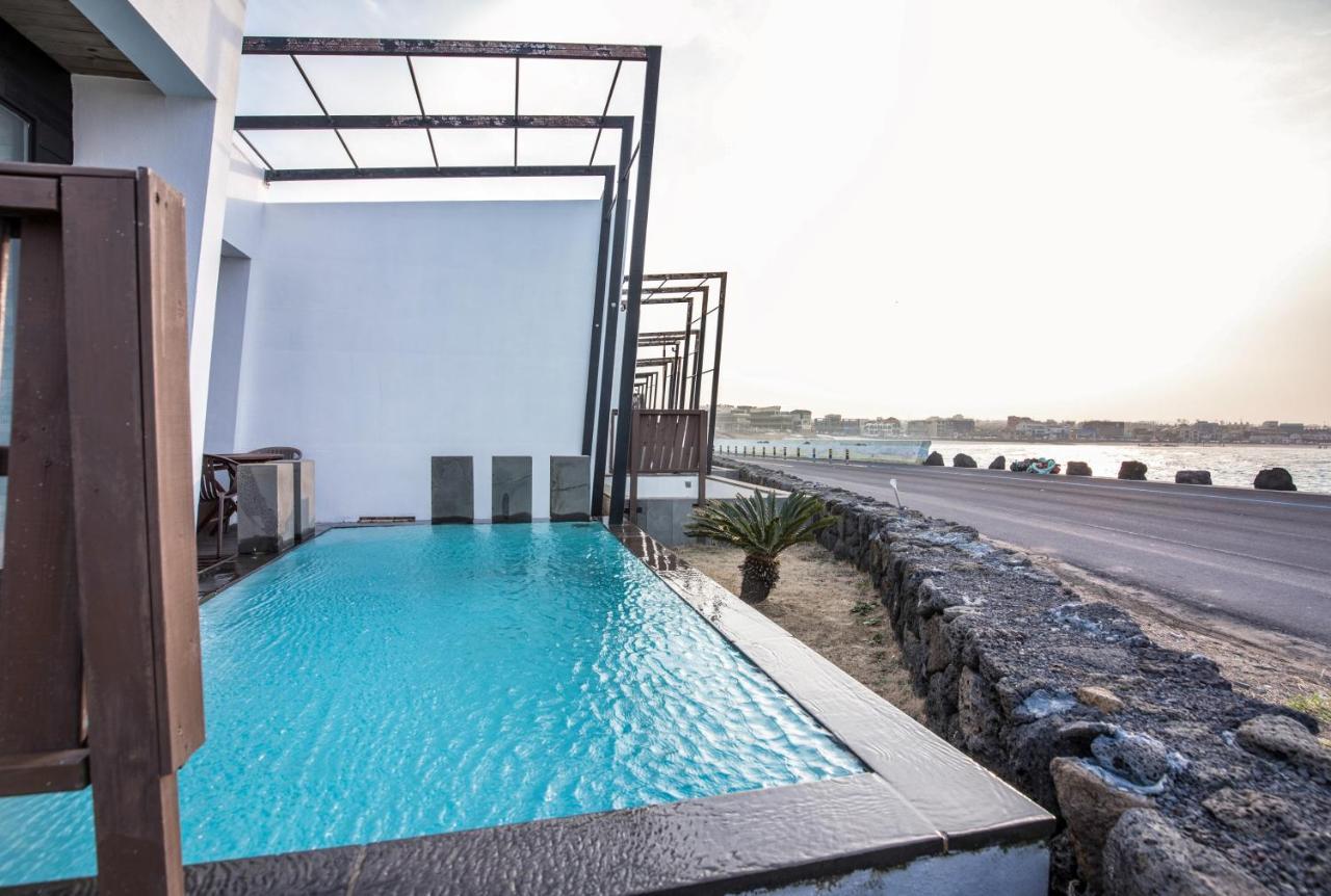 ג'גו Aqua Beautique Poolvilla מראה חיצוני תמונה