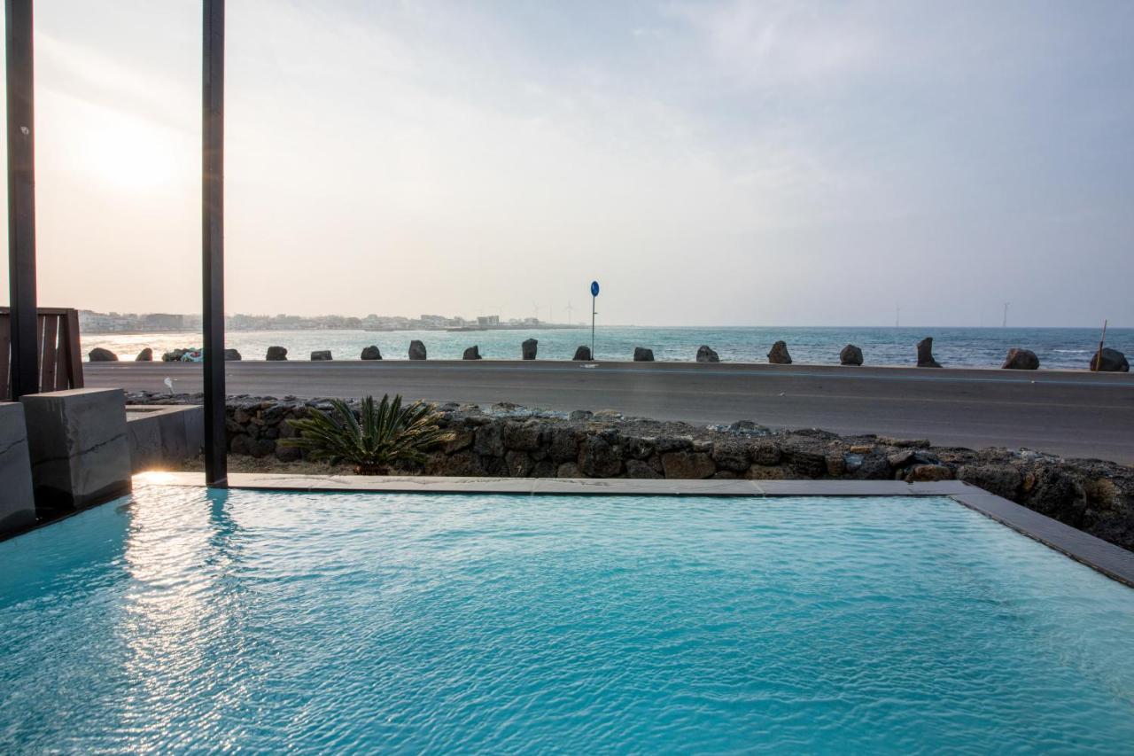ג'גו Aqua Beautique Poolvilla מראה חיצוני תמונה
