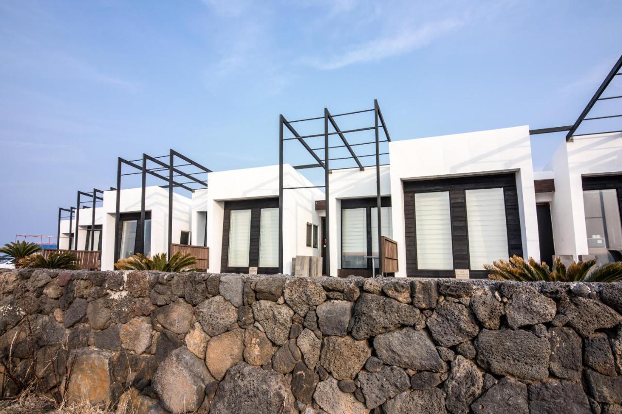 ג'גו Aqua Beautique Poolvilla מראה חיצוני תמונה